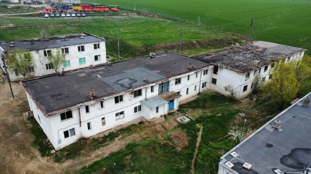 Block mit Sanierungspotenzial — solide Betonkonstruktion